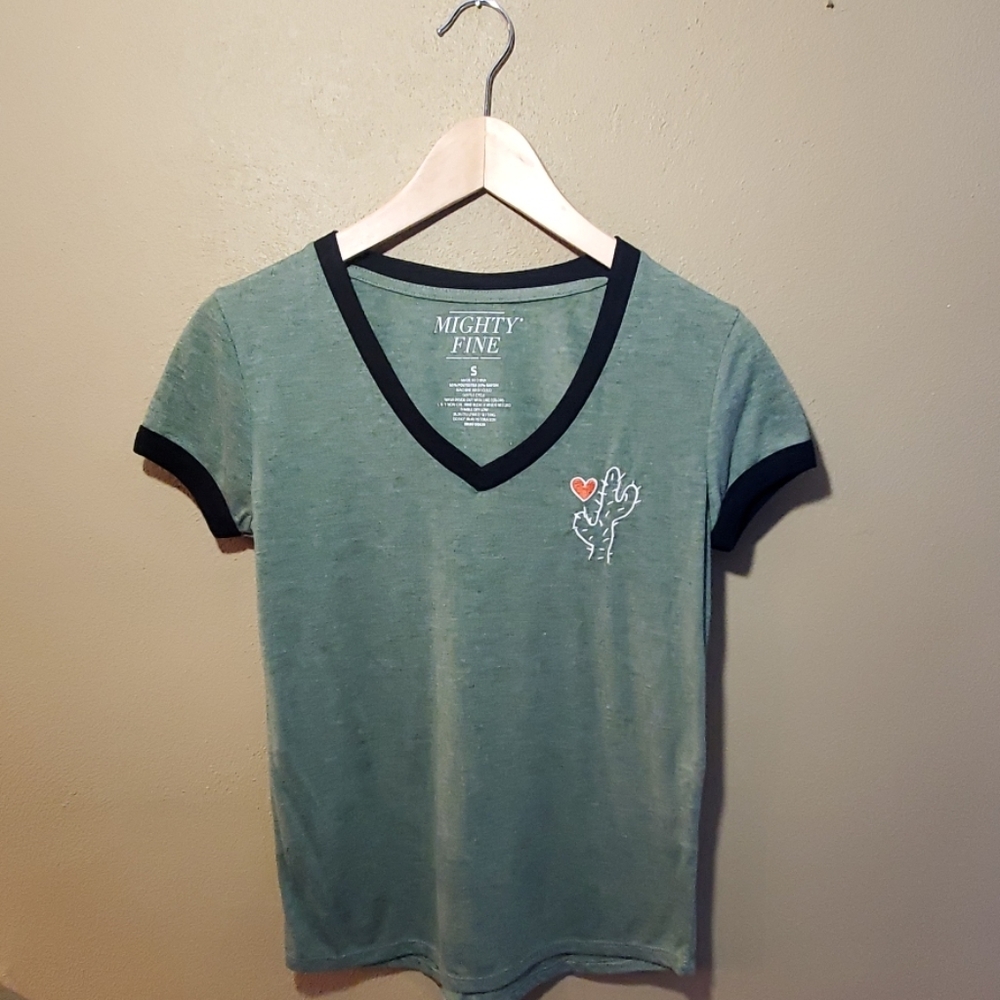 Graphic tee